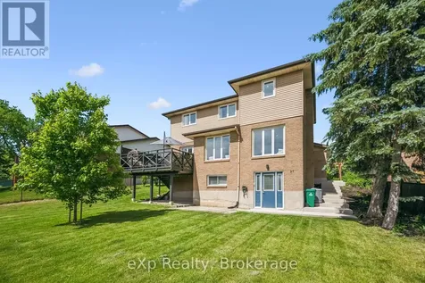 27 Notchwood Court Kitchener ON N2A 3L4