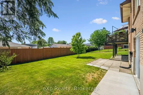 27 Notchwood Court Kitchener ON N2A 3L4