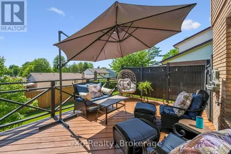 27 Notchwood Court Kitchener ON N2A 3L4