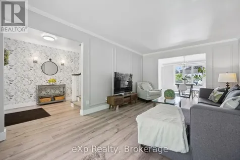 27 Notchwood Court Kitchener ON N2A 3L4