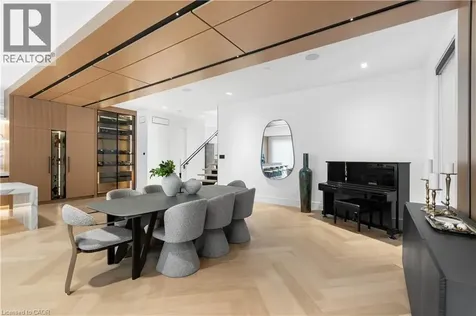 65 Edgecroft Road Etobicoke ON M8Z 2C1