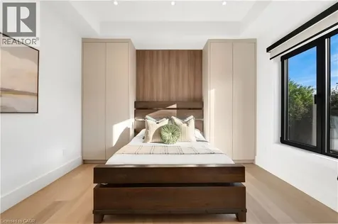 65 Edgecroft Road Etobicoke ON M8Z 2C1
