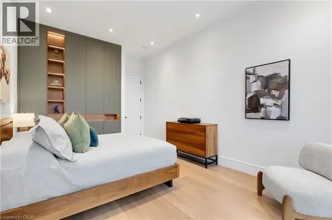 65 Edgecroft Road Etobicoke ON M8Z 2C1