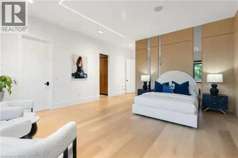 65 Edgecroft Road Etobicoke ON M8Z 2C1