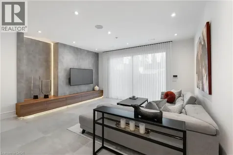 65 Edgecroft Road Etobicoke ON M8Z 2C1