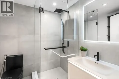 65 Edgecroft Road Etobicoke ON M8Z 2C1