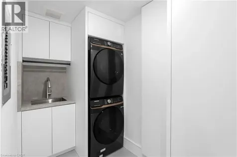 65 Edgecroft Road Etobicoke ON M8Z 2C1