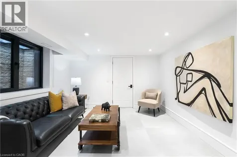 65 Edgecroft Road Etobicoke ON M8Z 2C1