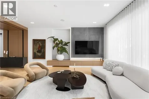 65 Edgecroft Road Etobicoke ON M8Z 2C1