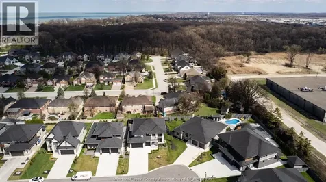 266 Xavier Circle Lakeshore ON N8N 0J3
