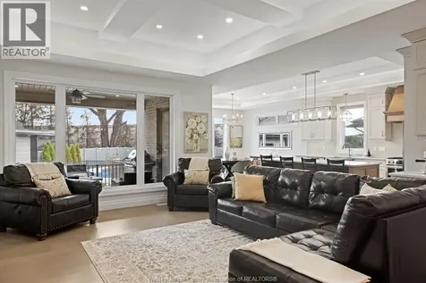 266 Xavier Circle Lakeshore ON N8N 0J3