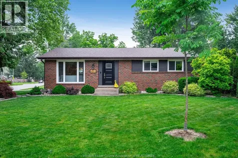 4399 Ashfield Crescent Windsor ON N9G 2G8