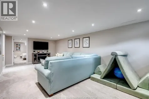 4399 Ashfield Crescent Windsor ON N9G 2G8