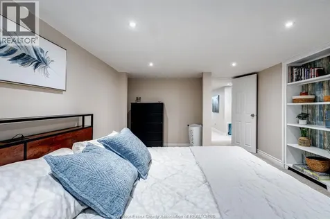 4399 Ashfield Crescent Windsor ON N9G 2G8