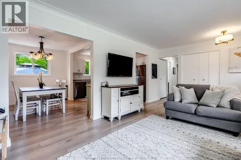 4399 Ashfield Crescent Windsor ON N9G 2G8