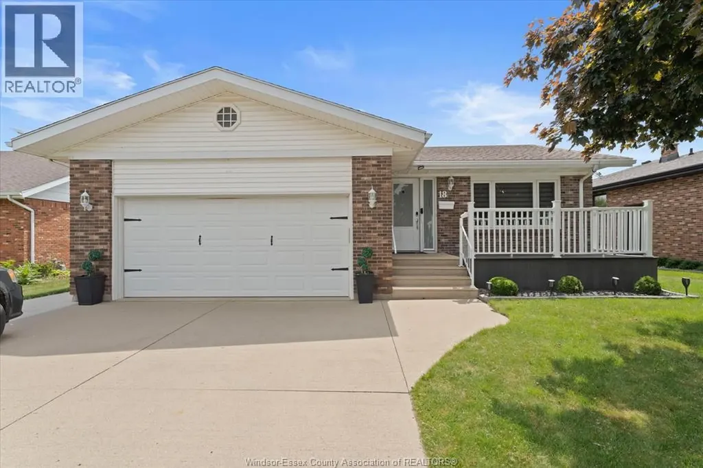 18 Elizabeth Crescent Leamington ON N8H 4Y1