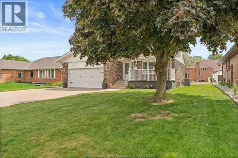 18 Elizabeth Crescent Leamington ON N8H 4Y1