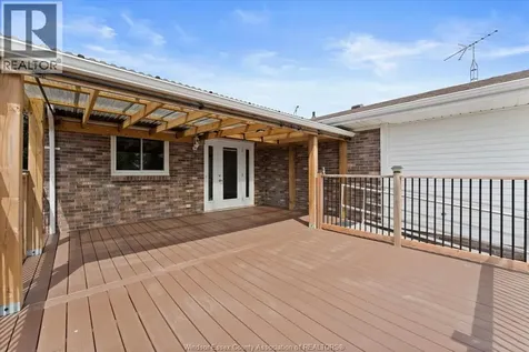 18 Elizabeth Crescent Leamington ON N8H 4Y1