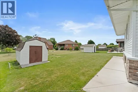 18 Elizabeth Crescent Leamington ON N8H 4Y1