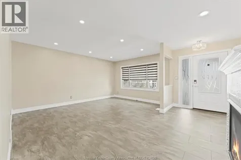 18 Elizabeth Crescent Leamington ON N8H 4Y1