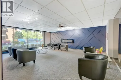 3936 Wyandotte Street East Windsor ON N8Y 4V1