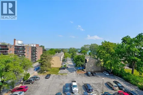 3936 Wyandotte Street East Windsor ON N8Y 4V1