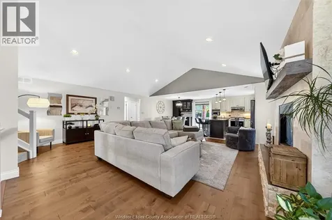 3939 Wildwood Drive Windsor ON N8R 2L4