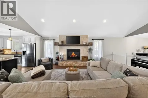 3939 Wildwood Drive Windsor ON N8R 2L4