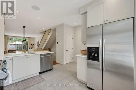 312 Iona Street Ottawa ON K1Z 7B9