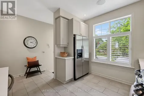 312 Iona Street Ottawa ON K1Z 7B9