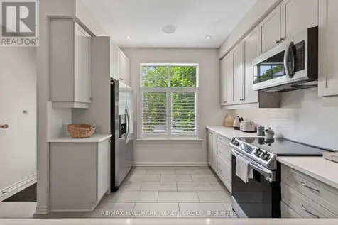 312 Iona Street Ottawa ON K1Z 7B9