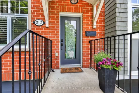 312 Iona Street Ottawa ON K1Z 7B9