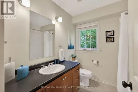 312 Iona Street Ottawa ON K1Z 7B9