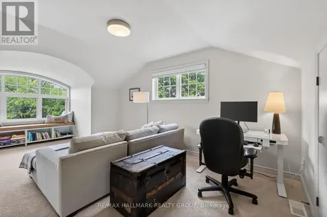 312 Iona Street Ottawa ON K1Z 7B9