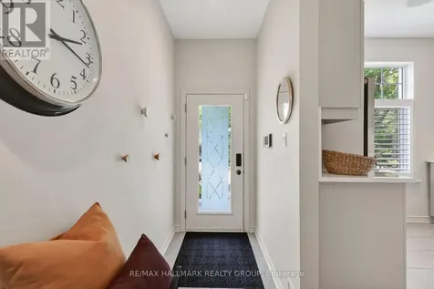 312 Iona Street Ottawa ON K1Z 7B9