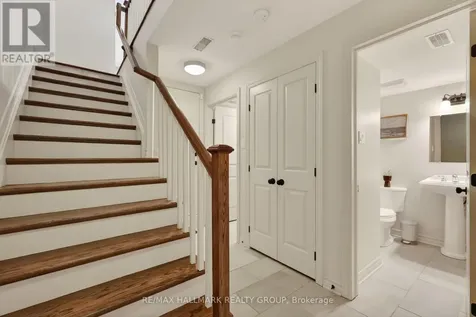 312 Iona Street Ottawa ON K1Z 7B9
