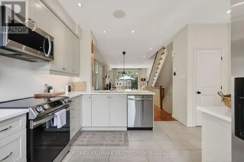 312 Iona Street Ottawa ON K1Z 7B9