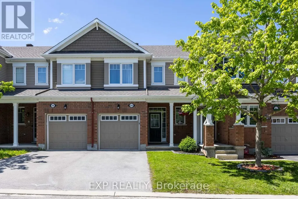 104 Conifer Creek Circle Ottawa ON K2M 0L7