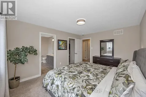 104 Conifer Creek Circle Ottawa ON K2M 0L7