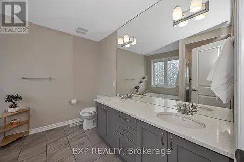 104 Conifer Creek Circle Ottawa ON K2M 0L7