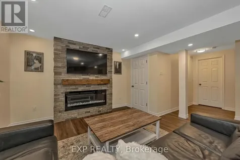 104 Conifer Creek Circle Ottawa ON K2M 0L7