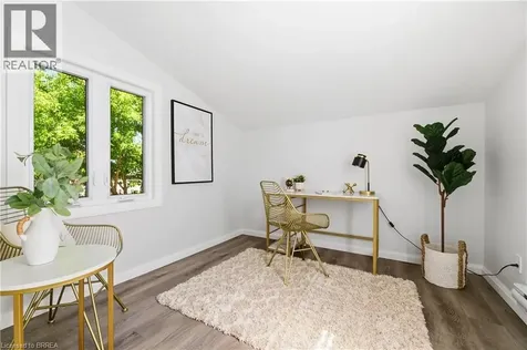 59 Salisbury Avenue Brantford ON N3S 1M8
