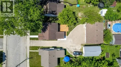 59 Salisbury Avenue Brantford ON N3S 1M8