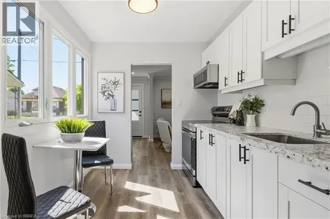 59 Salisbury Avenue Brantford ON N3S 1M8