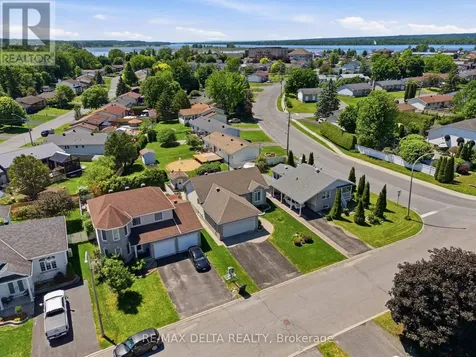 2733 Sylvain Street Clarence-rockland ON K4K 1S6