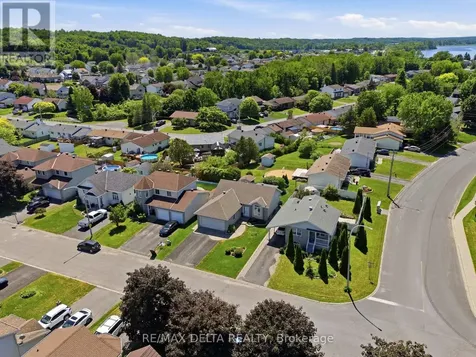 2733 Sylvain Street Clarence-rockland ON K4K 1S6