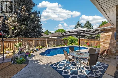 62 Varley Crescent Brantford ON N3R 7Z7