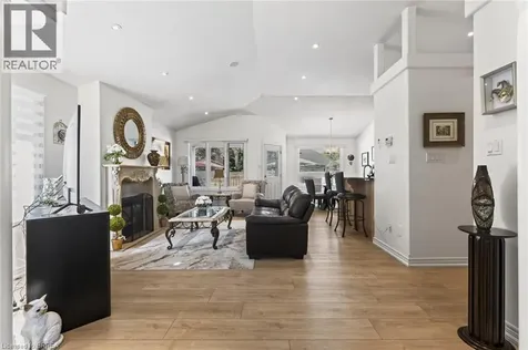 62 Varley Crescent Brantford ON N3R 7Z7
