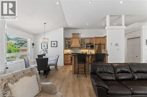 62 Varley Crescent Brantford ON N3R 7Z7