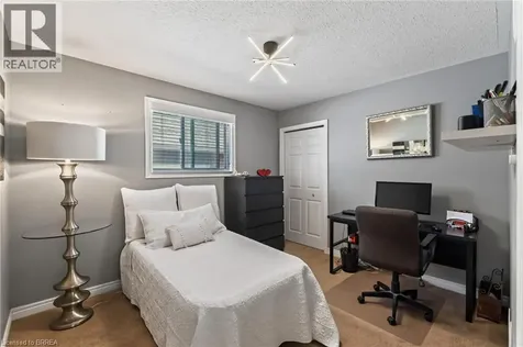 62 Varley Crescent Brantford ON N3R 7Z7
